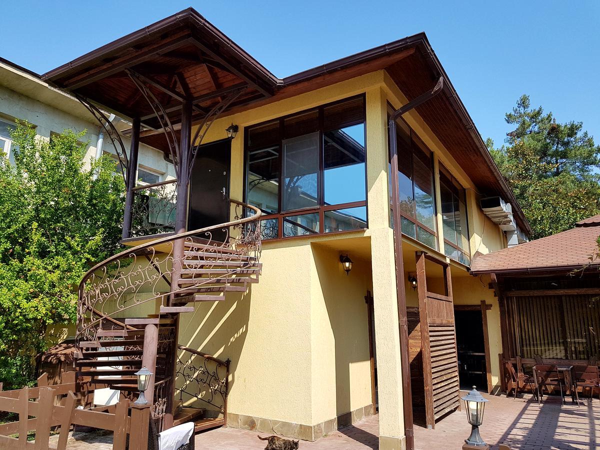 Guest House Black Sea Пицунда Екстериор снимка