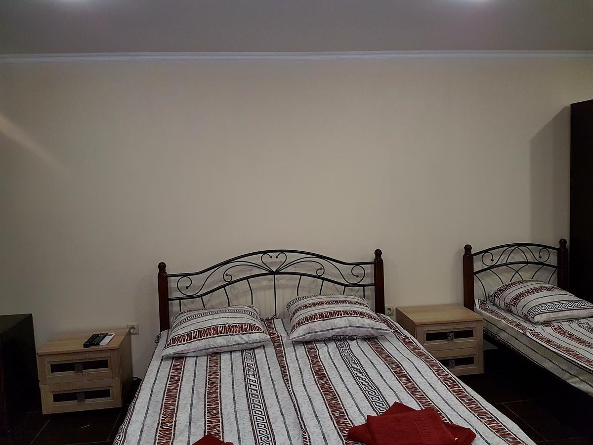 Guest House Black Sea Пицунда Екстериор снимка