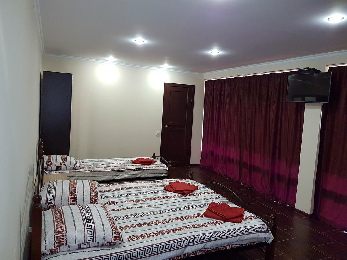 Guest House Black Sea Пицунда Екстериор снимка
